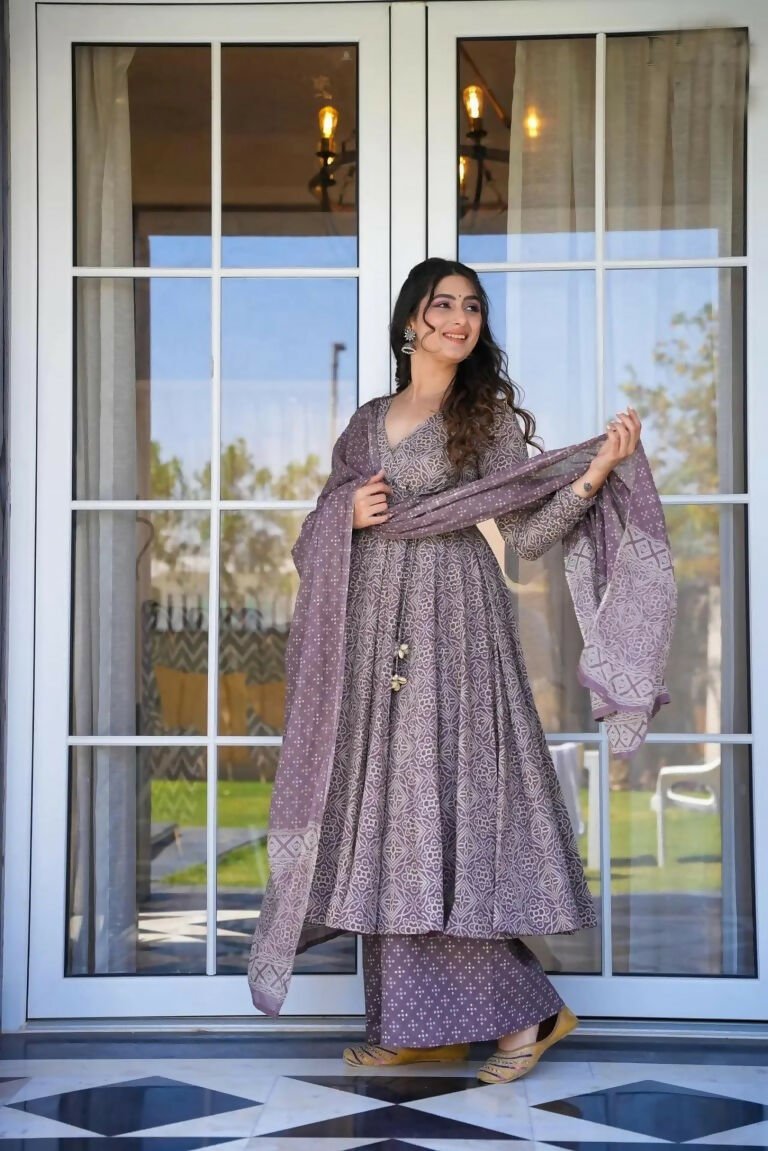 https://cdn.shopify.com/s/files/1/1857/6931/files/nMGvWQ3mBs-822670.jpg?v=1736142856